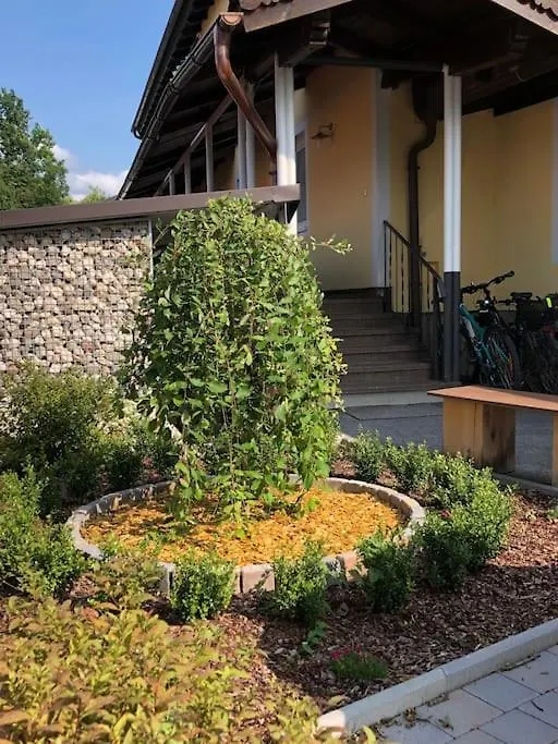 Antik Chic Mit Gartenblick Salzburg